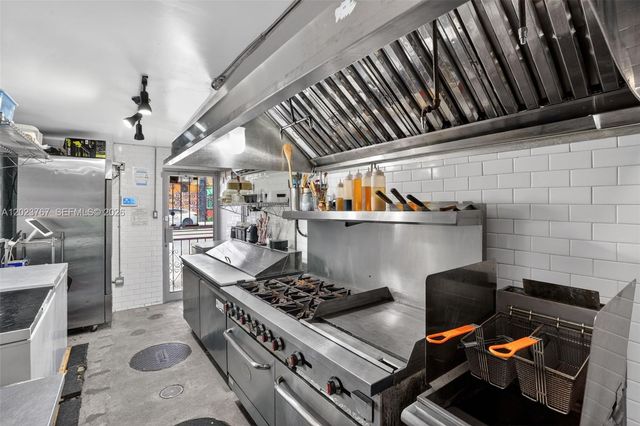 Turnkey Outdoor Beer Garden Culinary Venue, Florida City, FL 33138