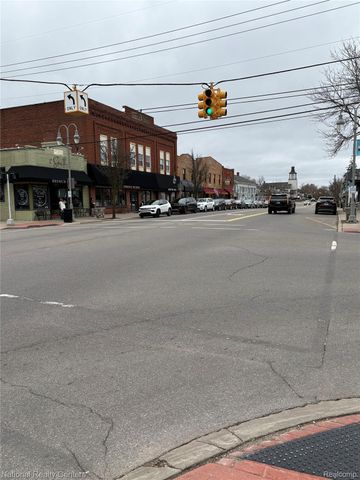 138 N Holcomb Road, Village Of Clarkston, MI 48346