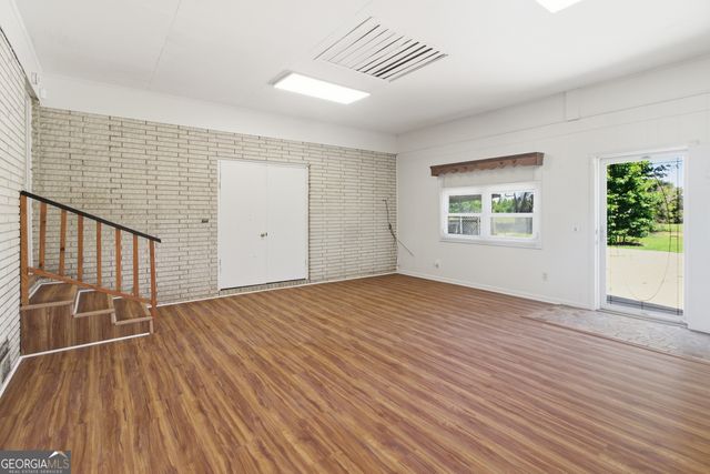 27 Park Lane, Hazlehurst, GA 31539