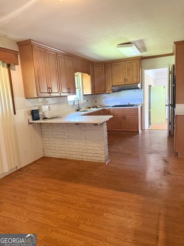 27 Park Lane, Hazlehurst, GA 31539