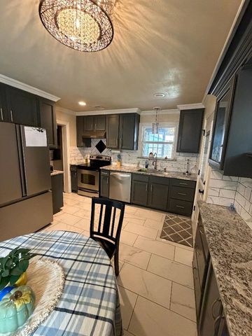 4216 Phoenix Drive, Carrollton, TX 75010