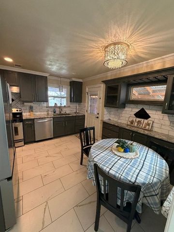 4216 Phoenix Drive, Carrollton, TX 75010