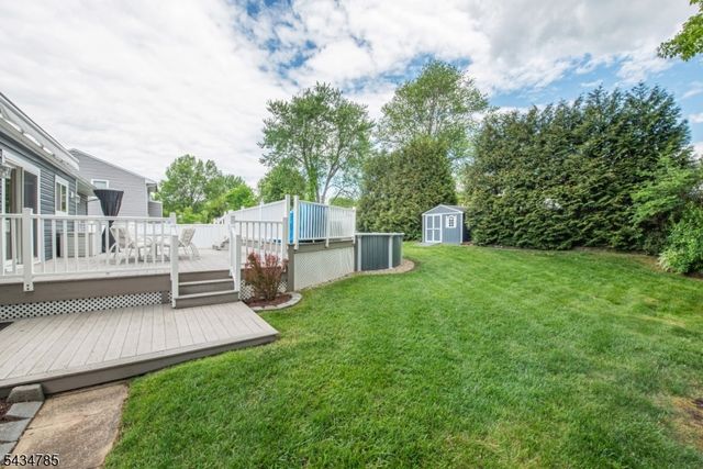 12 Brearly Cres, Mount Olive Twp., NJ 07836