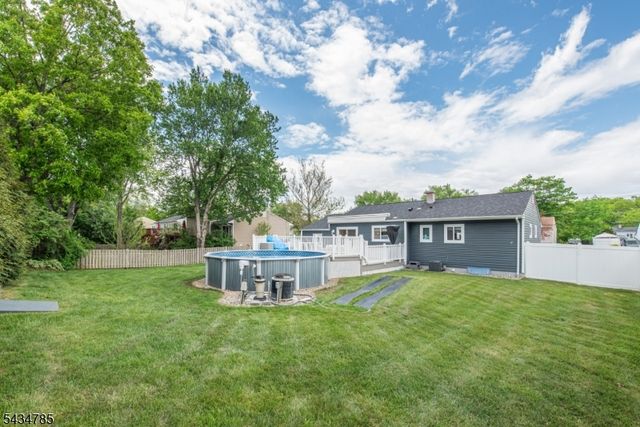 12 Brearly Cres, Mount Olive Twp., NJ 07836