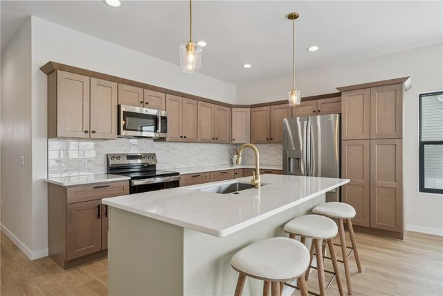 827 Indigo Drive, Palo, IA 52324