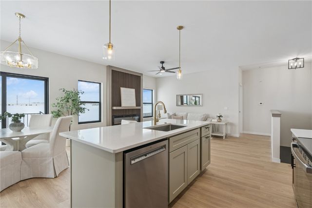 827 Indigo Drive, Palo, IA 52324