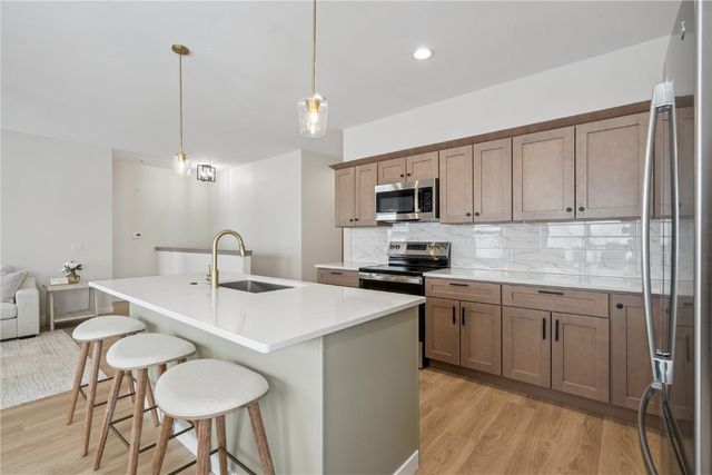 827 Indigo Drive, Palo, IA 52324