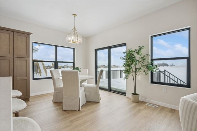 827 Indigo Drive, Palo, IA 52324