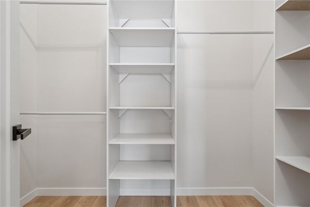 827 Indigo Drive, Palo, IA 52324