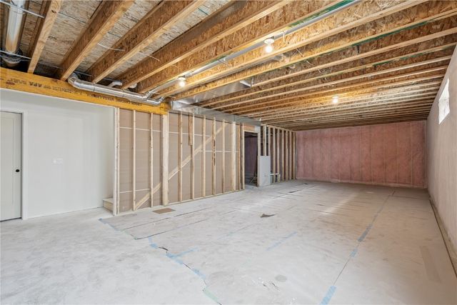 827 Indigo Drive, Palo, IA 52324