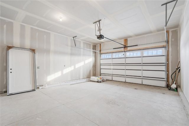 827 Indigo Drive, Palo, IA 52324