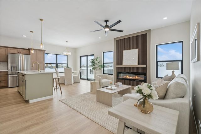 827 Indigo Drive, Palo, IA 52324