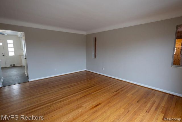 18062 Ash Avenue, Eastpointe, MI 48021