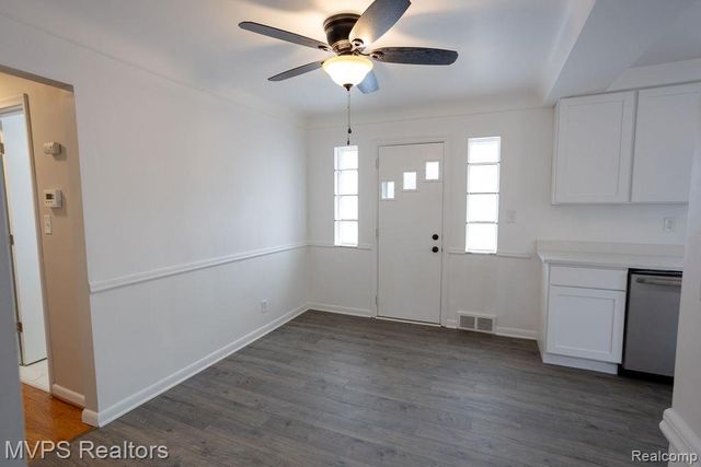 18062 Ash Avenue, Eastpointe, MI 48021