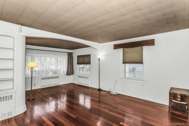 148-28 87th Avenue, Briarwood, NY 11435