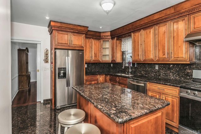 148-28 87th Avenue, Briarwood, NY 11435