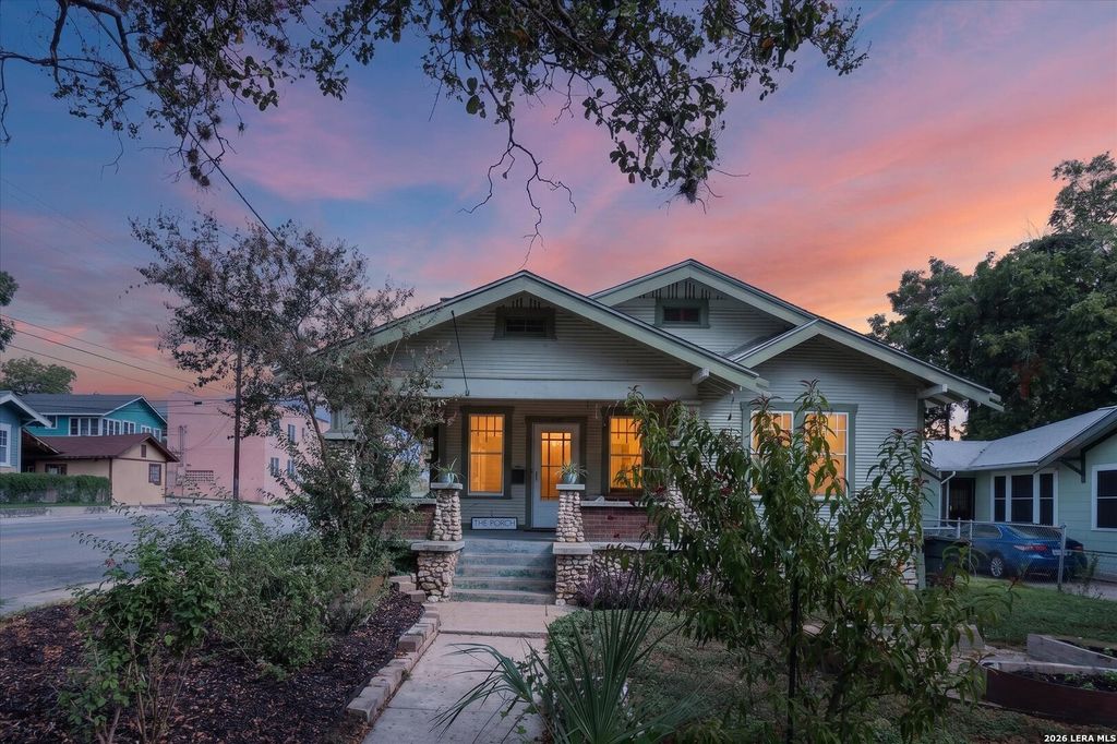 1039 W RUSSELL PL, San Antonio, TX 78212