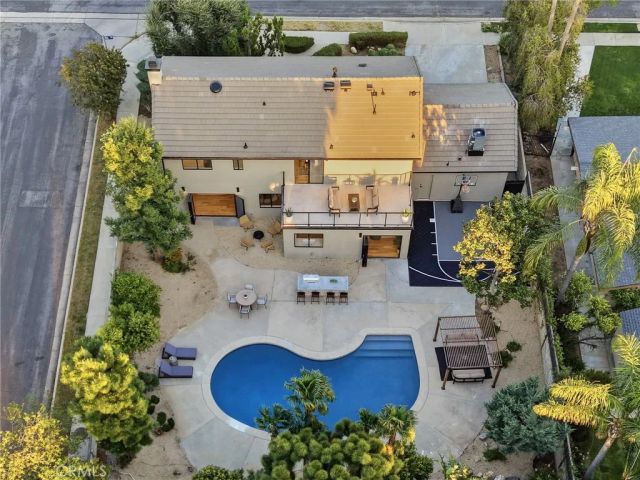 10345 Oso Avenue, Chatsworth, CA 91311