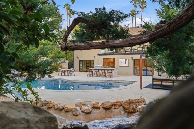 10345 Oso Avenue, Chatsworth, CA 91311