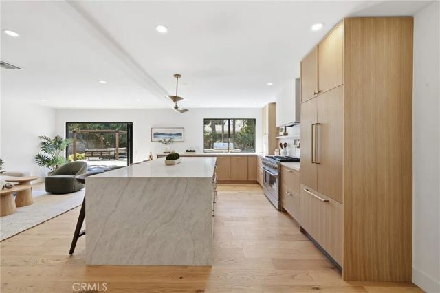 10345 Oso Avenue, Chatsworth, CA 91311