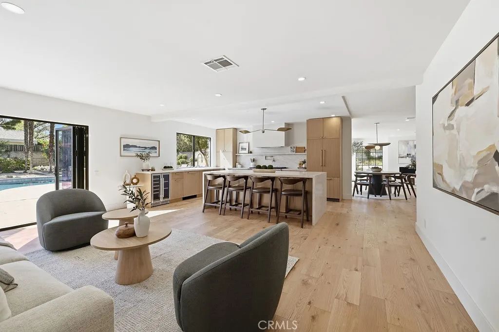 10345 Oso Avenue, Chatsworth, CA 91311