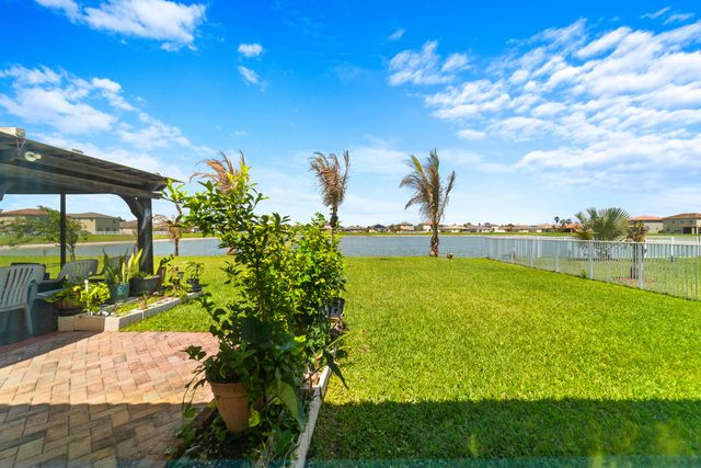 879 Bent Creek Drive, Fort Pierce, FL 34947