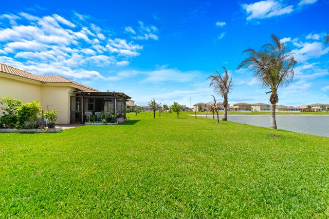 879 Bent Creek Drive, Fort Pierce, FL 34947