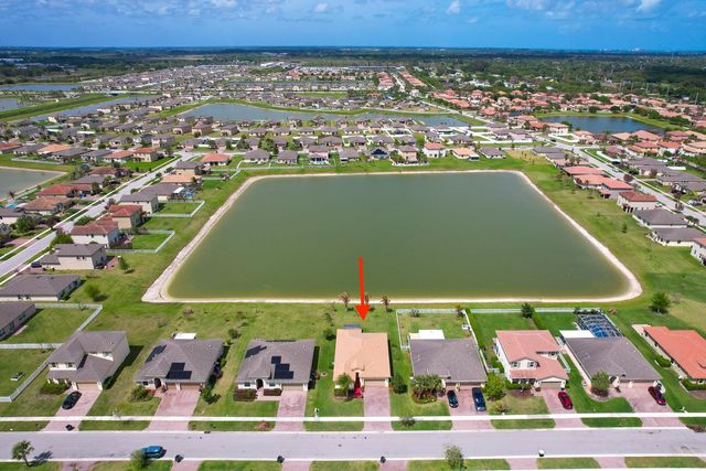 879 Bent Creek Drive, Fort Pierce, FL 34947