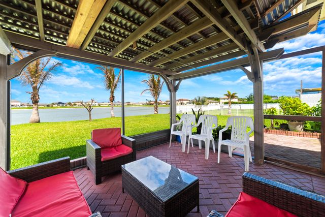 879 Bent Creek Drive, Fort Pierce, FL 34947