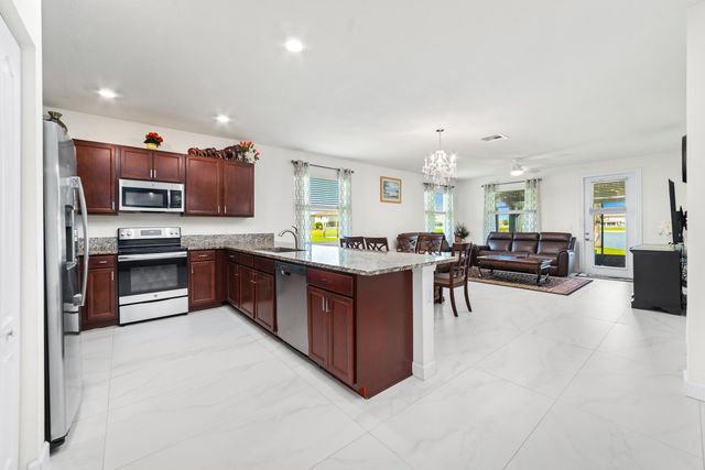 879 Bent Creek Drive, Fort Pierce, FL 34947