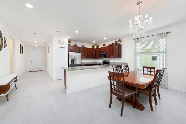 879 Bent Creek Drive, Fort Pierce, FL 34947