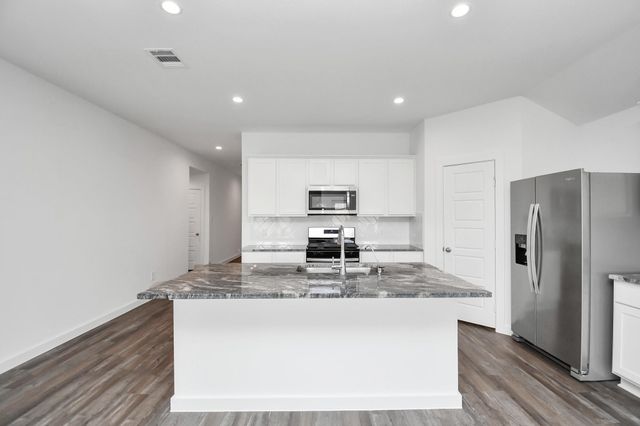 1115 Desert Willow Drive, Rosharon, TX 77583