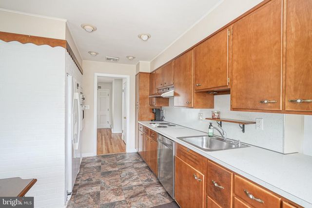 356 DEMOCRAT RD, Gibbstown, NJ 08027