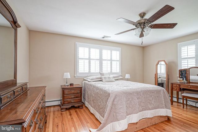 356 DEMOCRAT RD, Gibbstown, NJ 08027