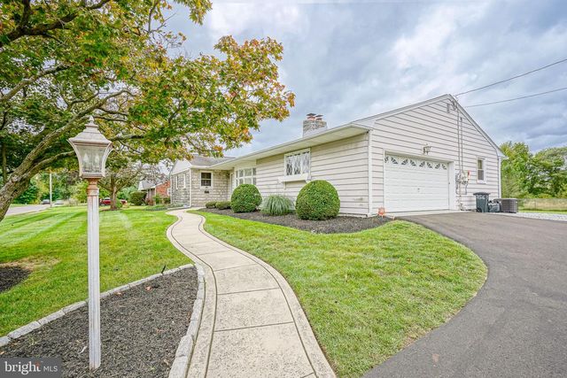356 DEMOCRAT RD, Gibbstown, NJ 08027