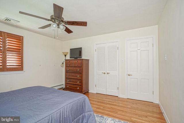 356 DEMOCRAT RD, Gibbstown, NJ 08027