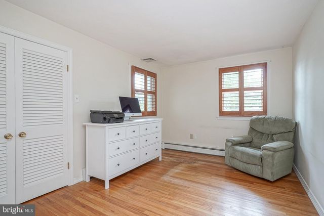 356 DEMOCRAT RD, Gibbstown, NJ 08027