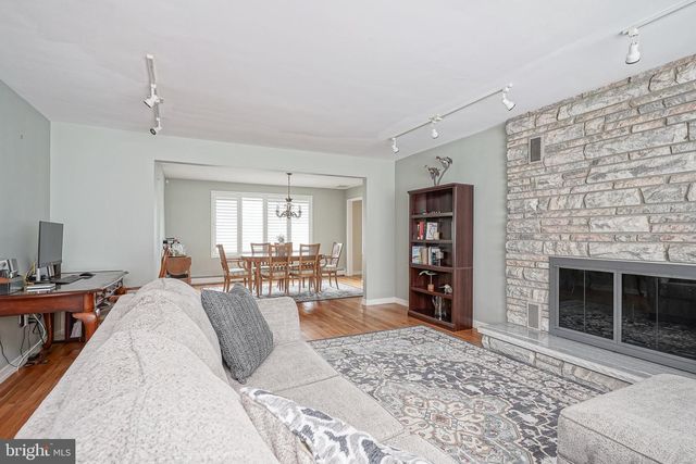 356 DEMOCRAT RD, Gibbstown, NJ 08027