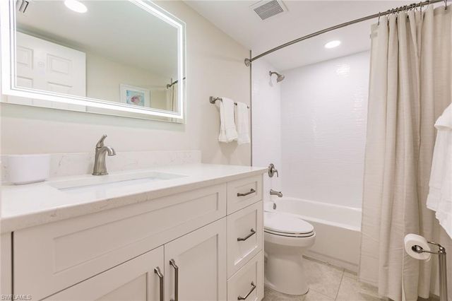 3032 Sandpiper Bay CIR G102, Naples, FL 34112