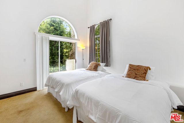 3030 Passmore Drive, Los Angeles, CA 90068