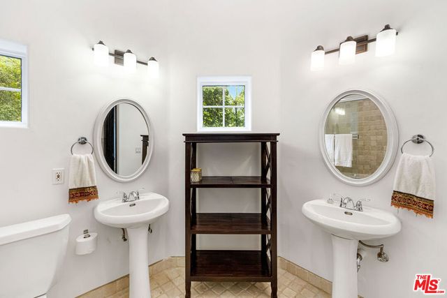 3030 Passmore Drive, Los Angeles, CA 90068