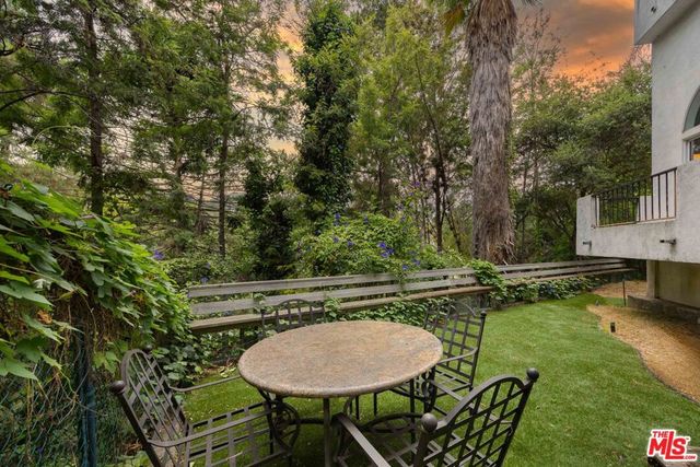 3030 Passmore Drive, Los Angeles, CA 90068