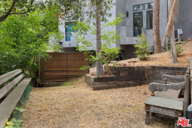 3030 Passmore Drive, Los Angeles, CA 90068