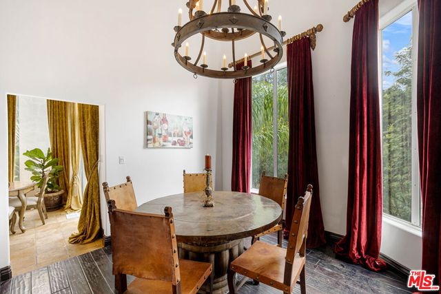 3030 Passmore Drive, Los Angeles, CA 90068