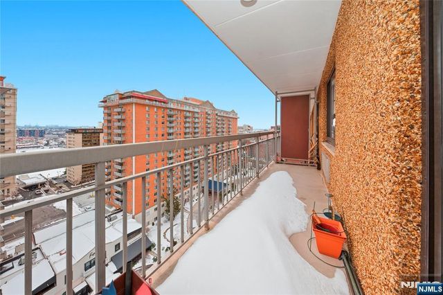 151 Prospect Avenue 16D, Hackensack, NJ 07601