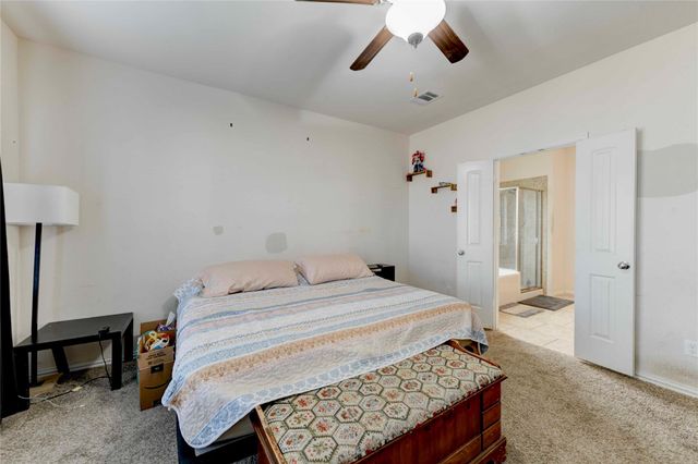 225 Shale CIR, Buda, TX 78610