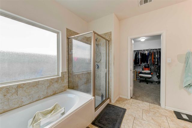 225 Shale CIR, Buda, TX 78610