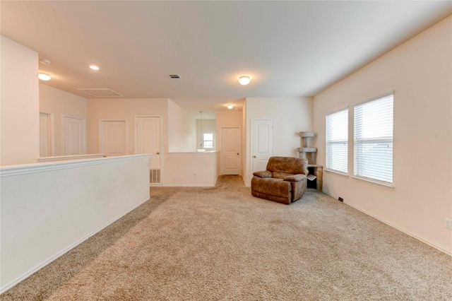 225 Shale CIR, Buda, TX 78610