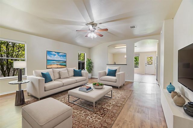 402 Washington Square DR, Leander, TX 78641