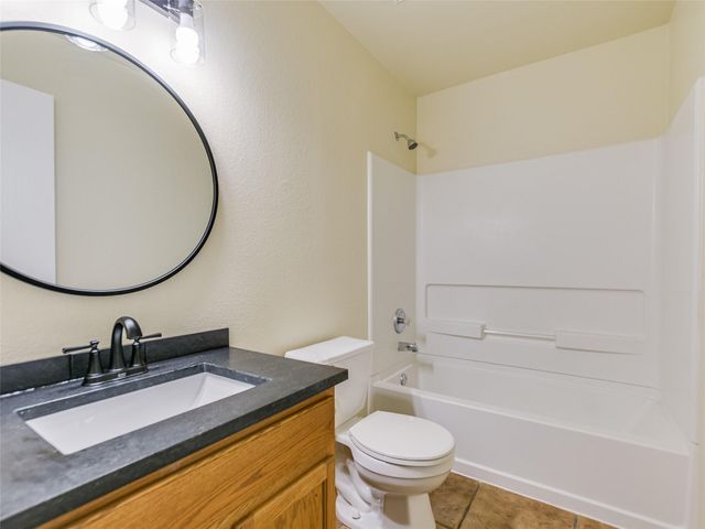 402 Washington Square DR, Leander, TX 78641